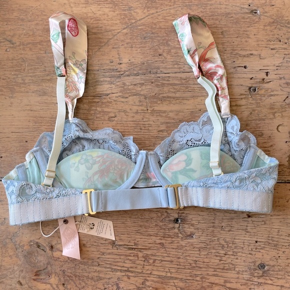 WE ARE HAH @ FREE PEOPLE Blue Floral Lace Bra - Women’s Size B 30-38 - New